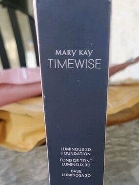 Mary Kay Timewise Ivory N140 Luminous 3D Foundation